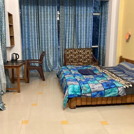 Oasis Guest House Bhagsu D'Shala 达兰萨拉 外观 照片