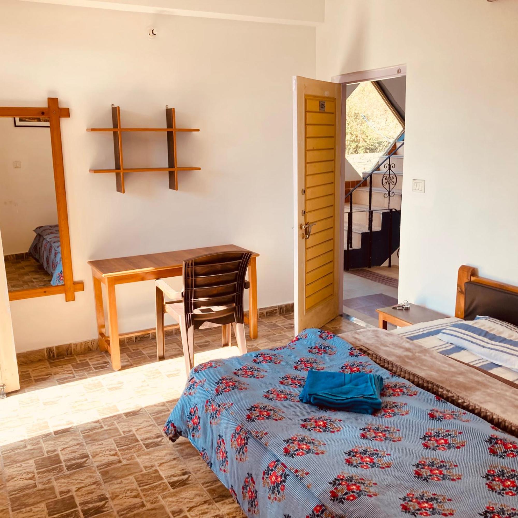 Oasis Guest House Bhagsu D'Shala 达兰萨拉 外观 照片