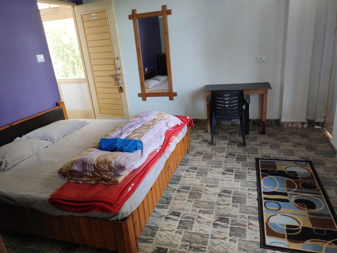 Oasis Guest House Bhagsu D'Shala 达兰萨拉 外观 照片