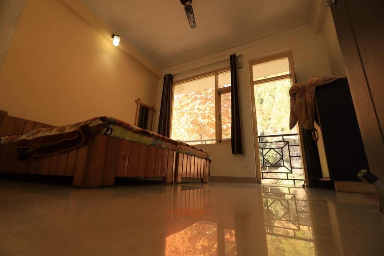 Oasis Guest House Bhagsu D'Shala 达兰萨拉 外观 照片