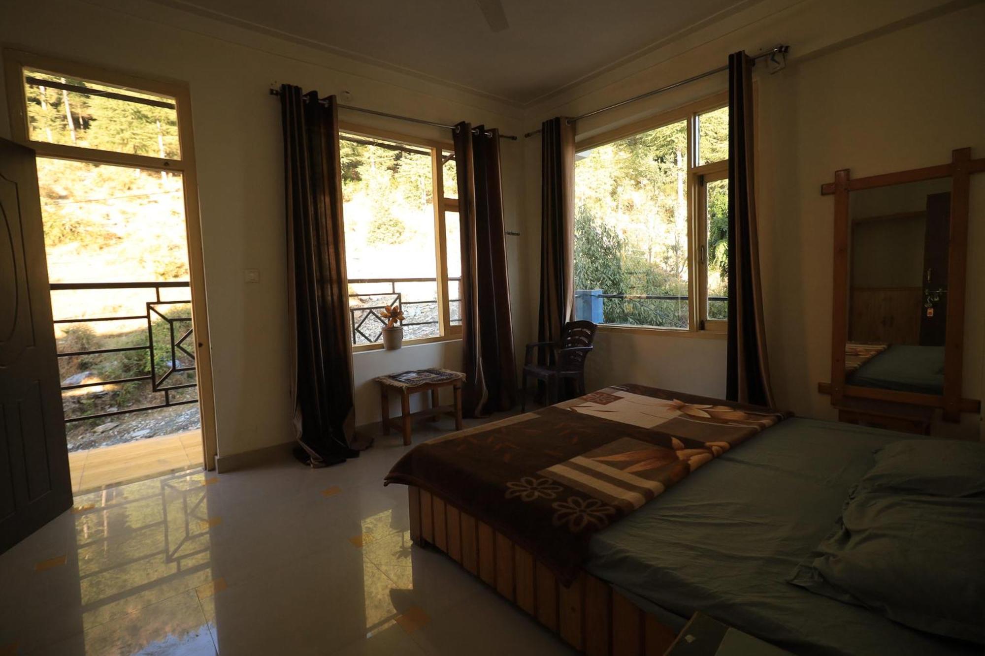Oasis Guest House Bhagsu D'Shala 达兰萨拉 外观 照片