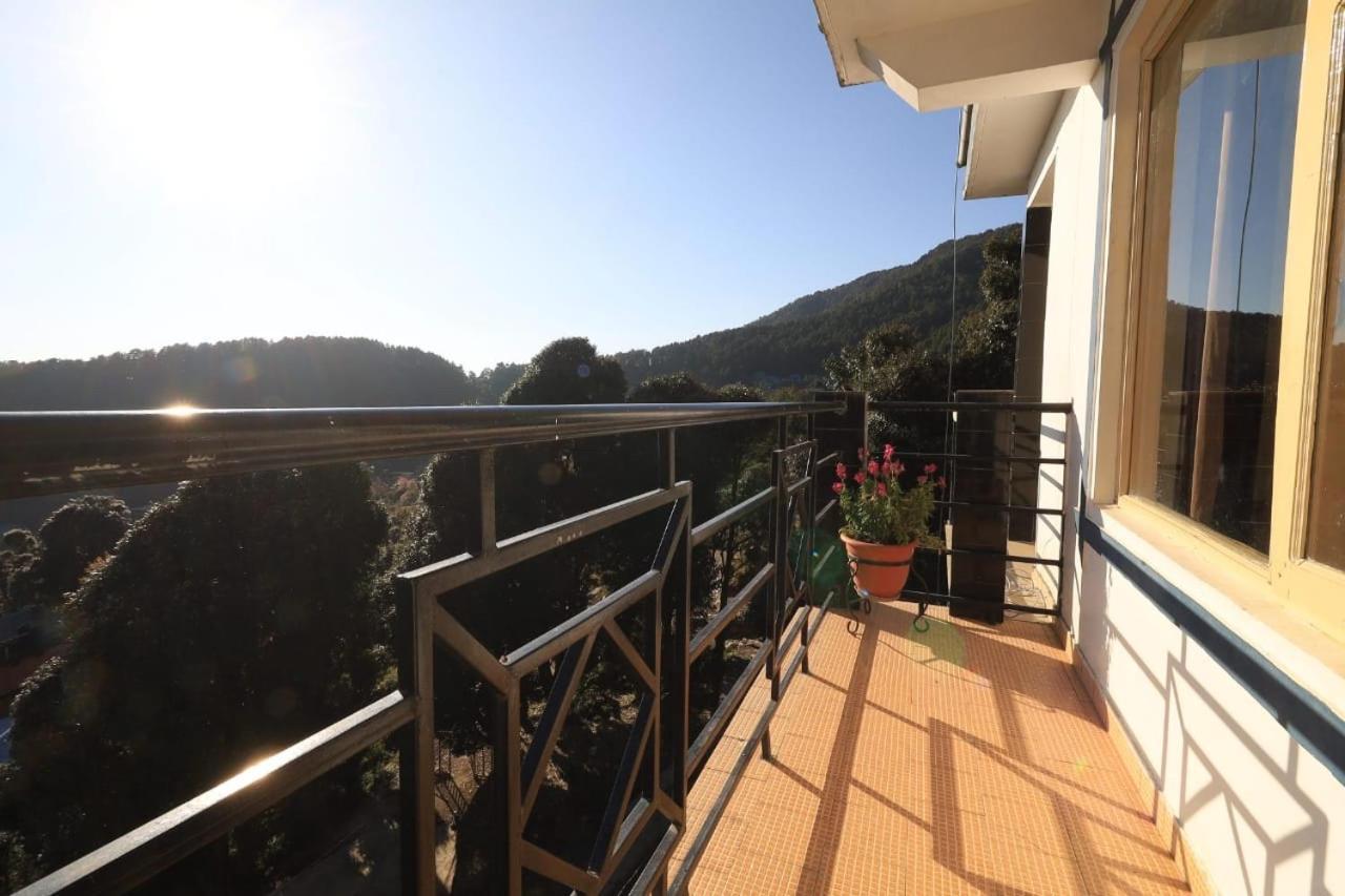 Oasis Guest House Bhagsu D'Shala 达兰萨拉 外观 照片