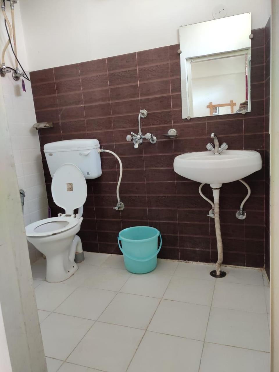 Oasis Guest House Bhagsu D'Shala 达兰萨拉 外观 照片