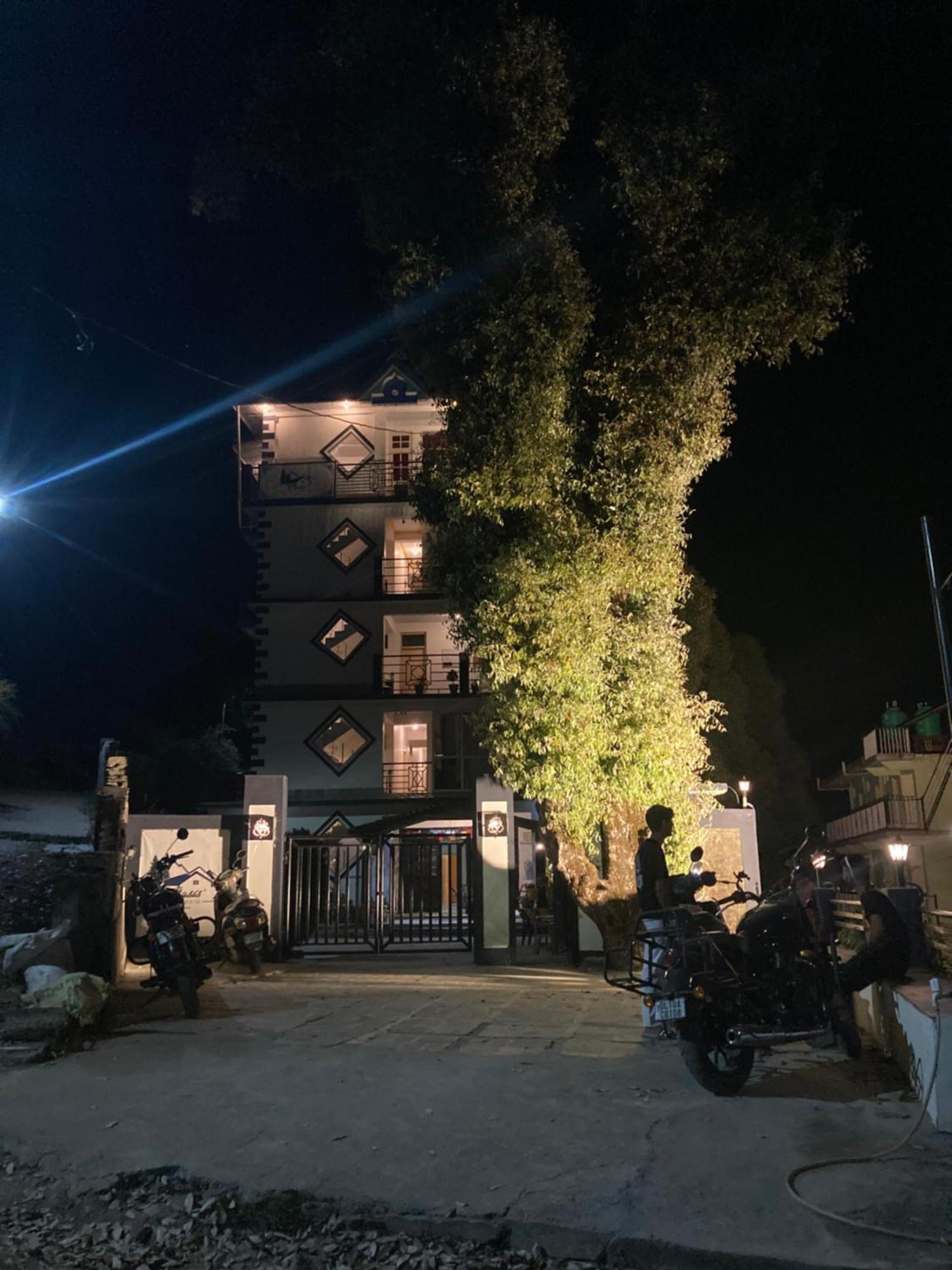 Oasis Guest House Bhagsu D'Shala 达兰萨拉 外观 照片